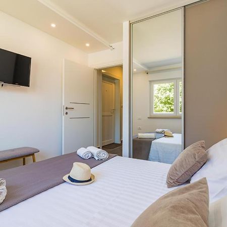 N&G New Apartment Stoja Beach プーラ エクステリア 写真