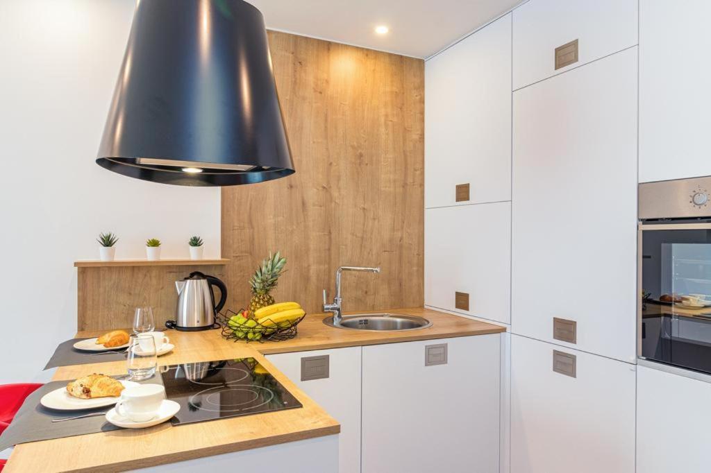 N&G New Apartment Stoja Beach プーラ エクステリア 写真