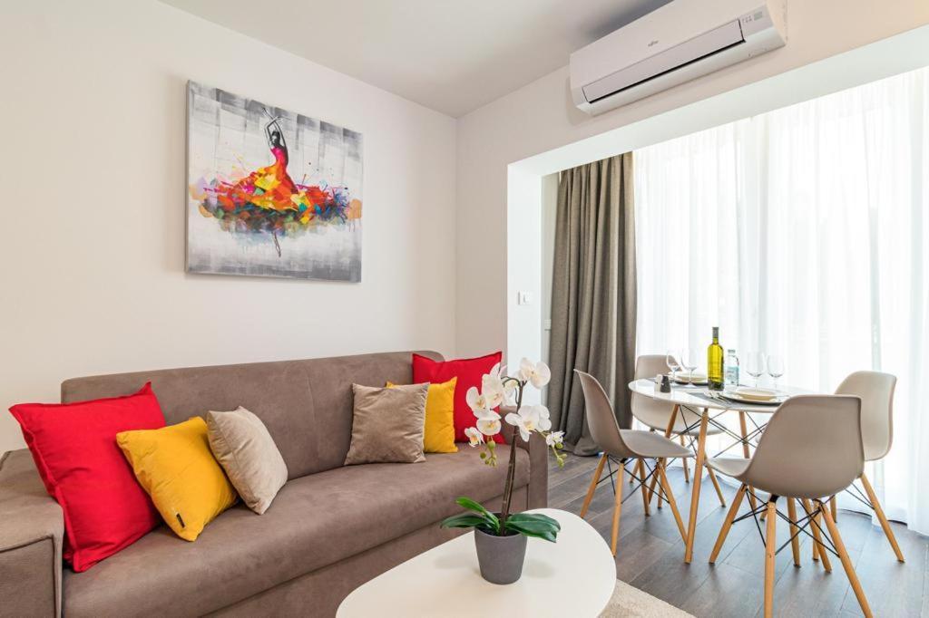 N&G New Apartment Stoja Beach プーラ エクステリア 写真
